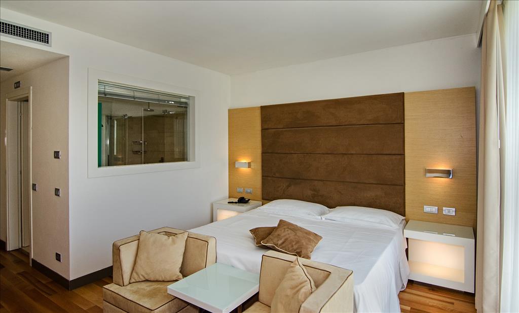 Hotel Abitalia Tower Plaza - CameraDeluxe