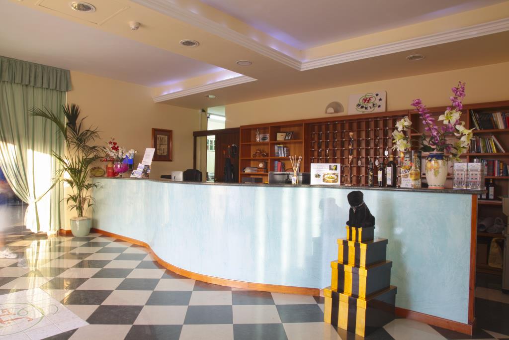 Hotel Adria - Receprion