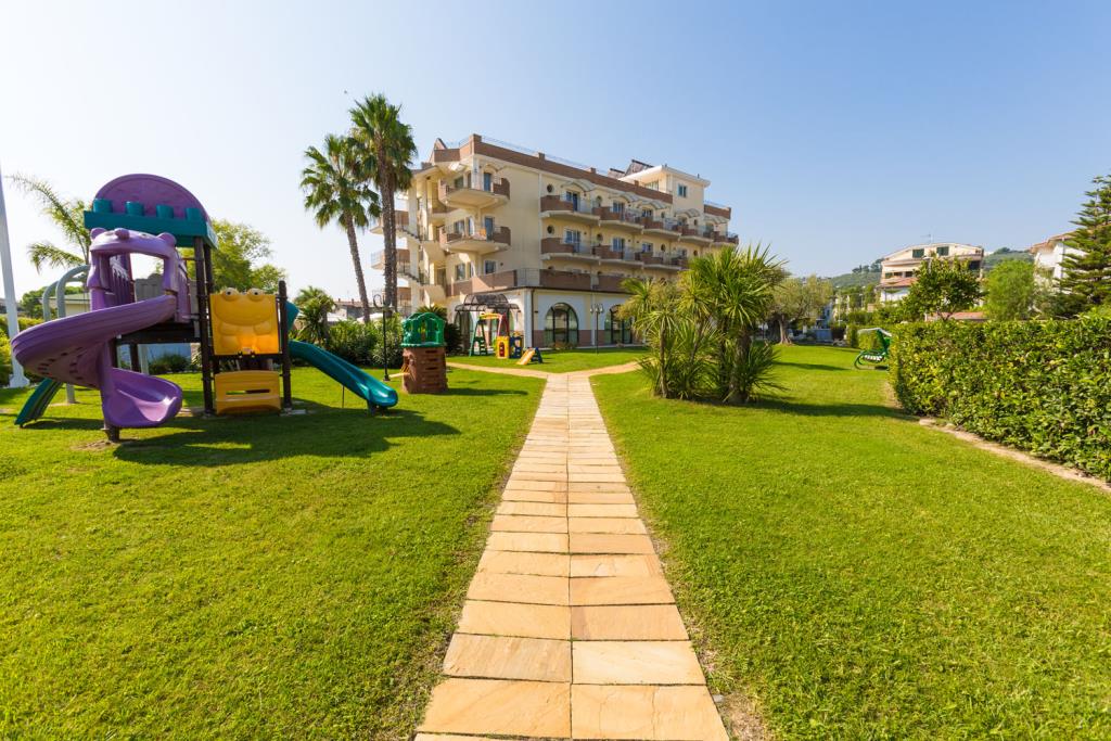 Hotel Almaluna - Esterno