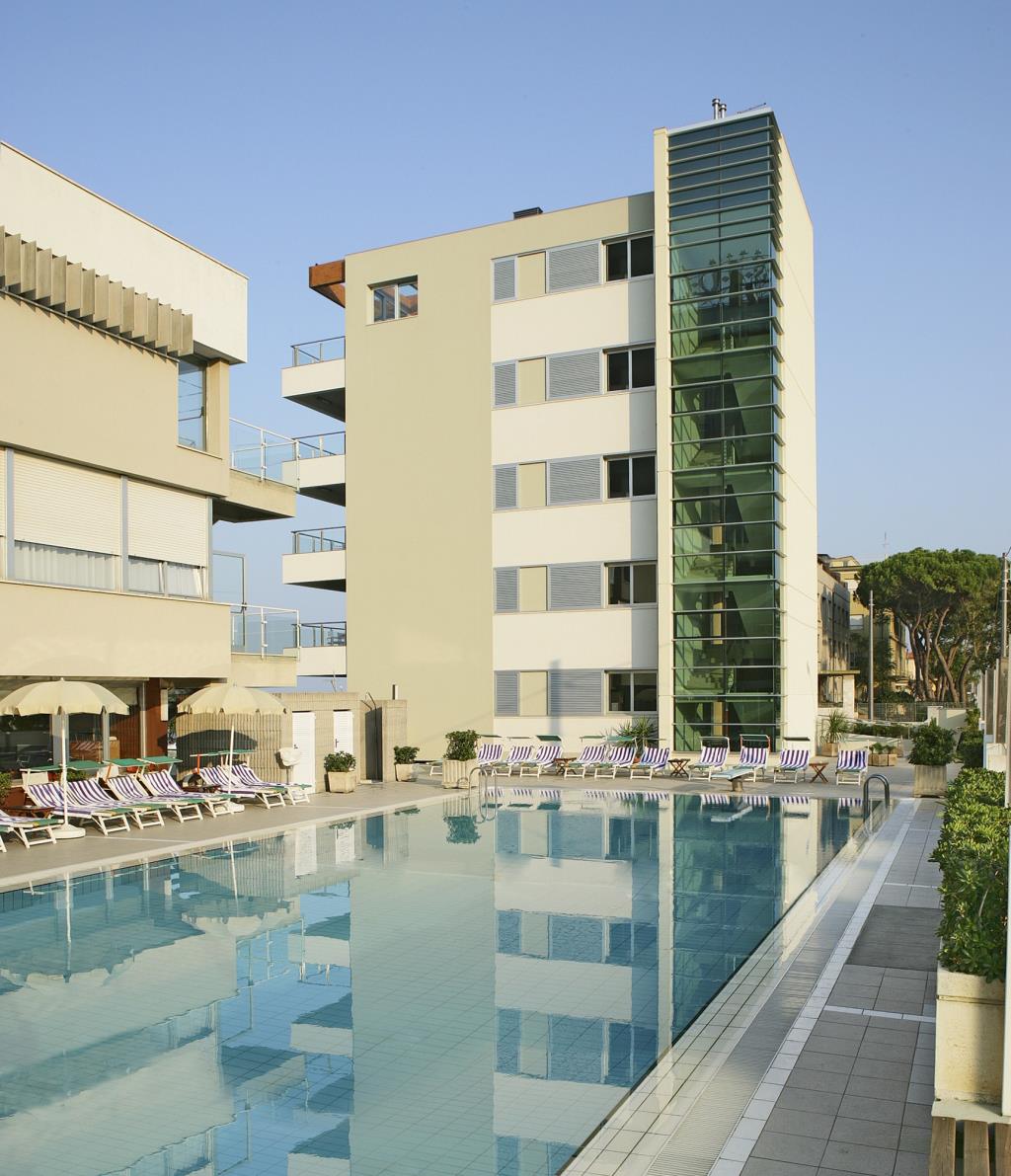 Hotel Ascot - Piscina