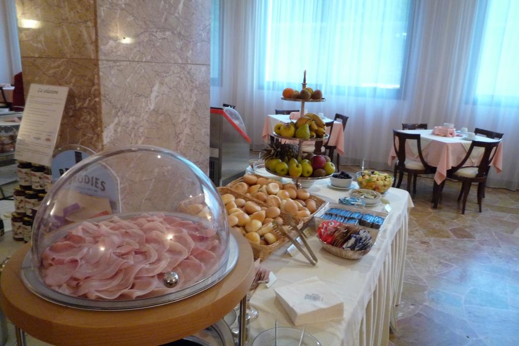 Hotel Astra - Buffet