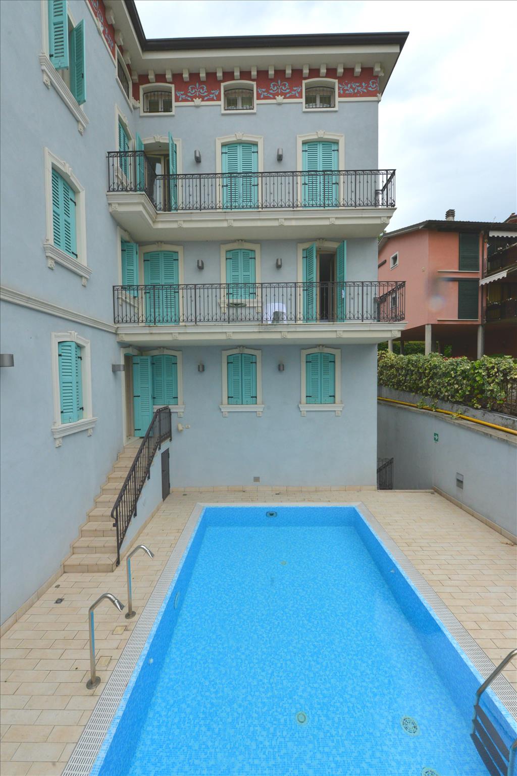Hotel Atelier Classic - Piscina
