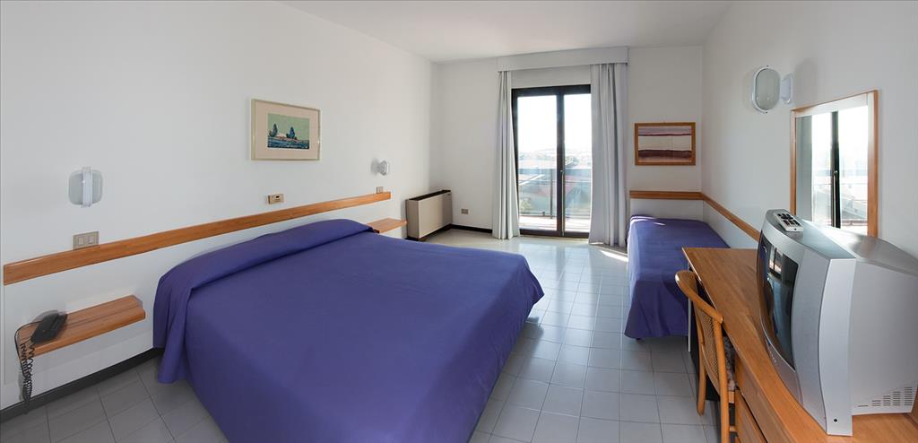 Hotel Athena Resort - 