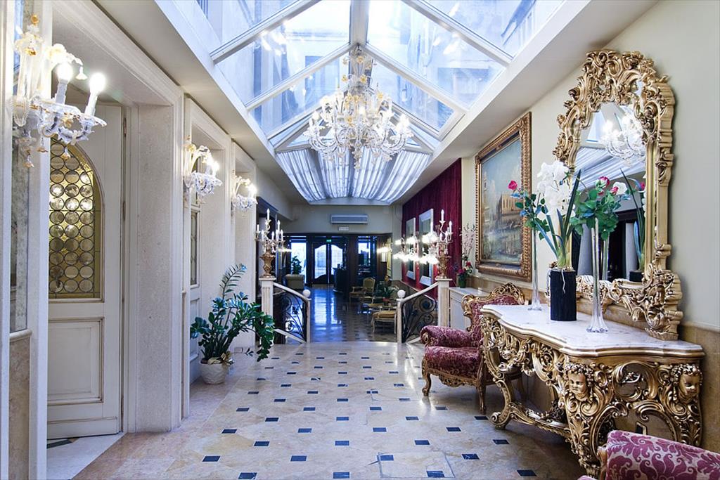 Hotel Belle Epoque - Corridoio
