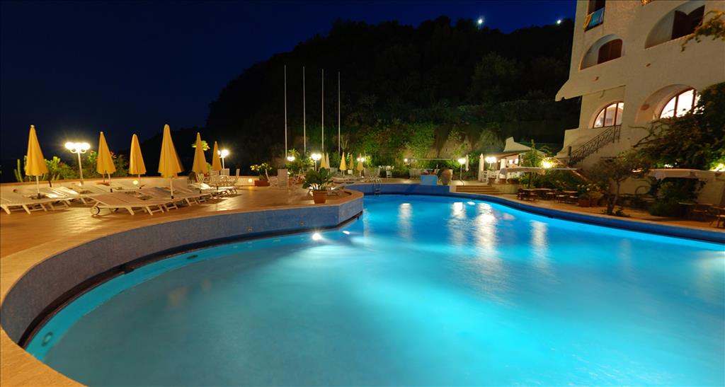 Hotel Carasco - PiscinaEsterna