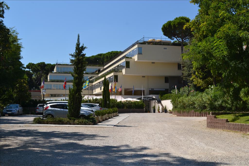 Hotel Cardinal St Peter - Esterno