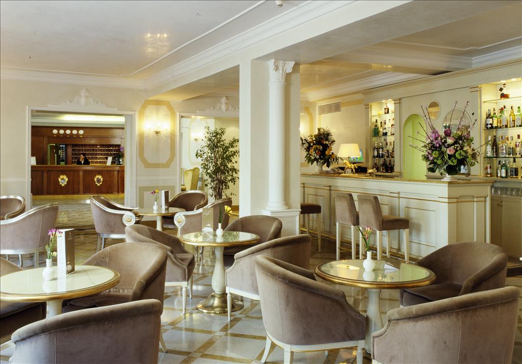 Hotel Carlton on the Grand Canal  - LobbyBar