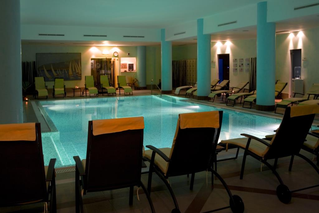 Hotel Castellaro Golf Resort - Piscina