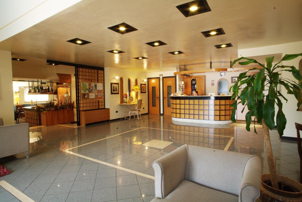 Hotel Cristallo  - Hall