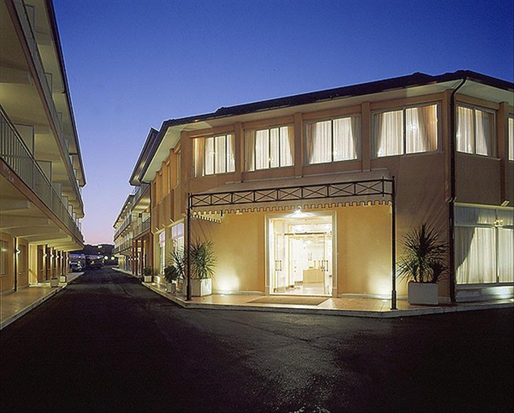 Hotel Cristoforo Colombo - EsternoNotte