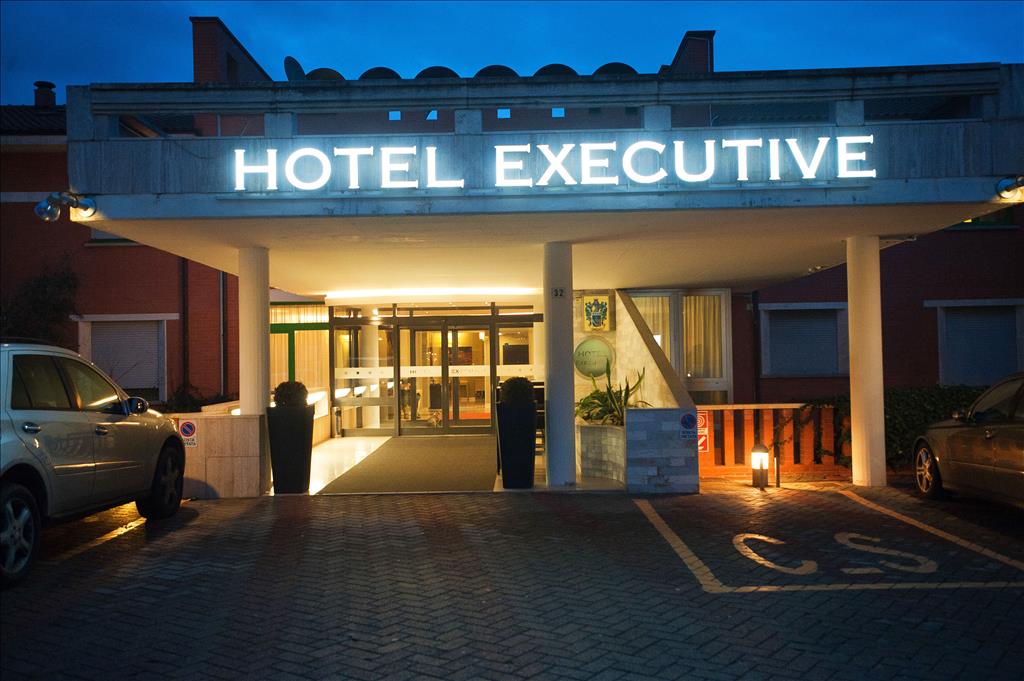 Hotel Executive - Esterno