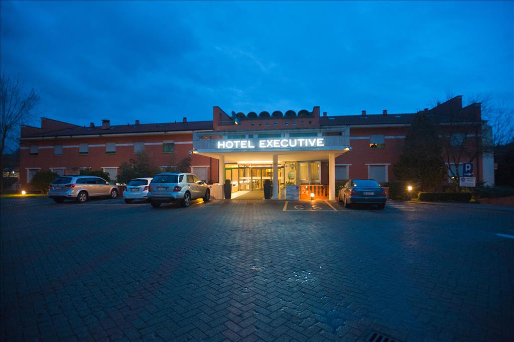 Hotel Executive - Esterno