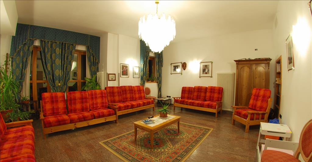 Hotel Job - Salotto