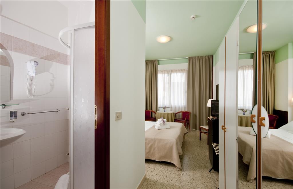 Hotel La Perla - Camera