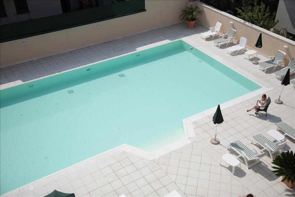 Hotel Le Torri - PiscinaEsterna