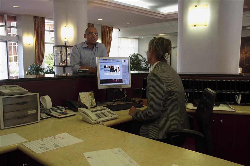 Hotel Montresor Palace - Reception