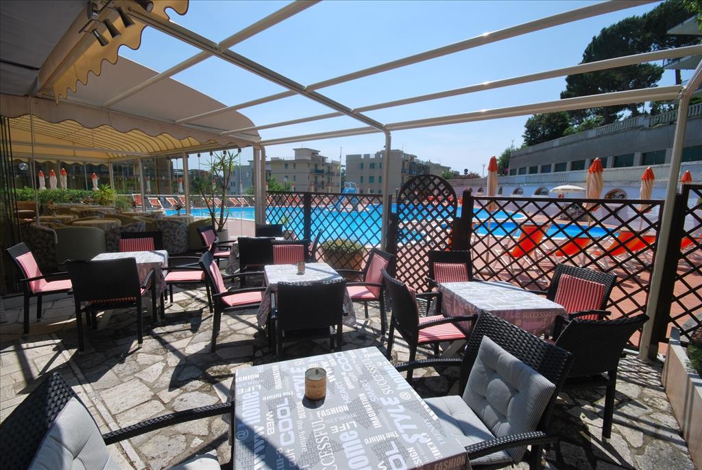 Hotel Paco - Esterno