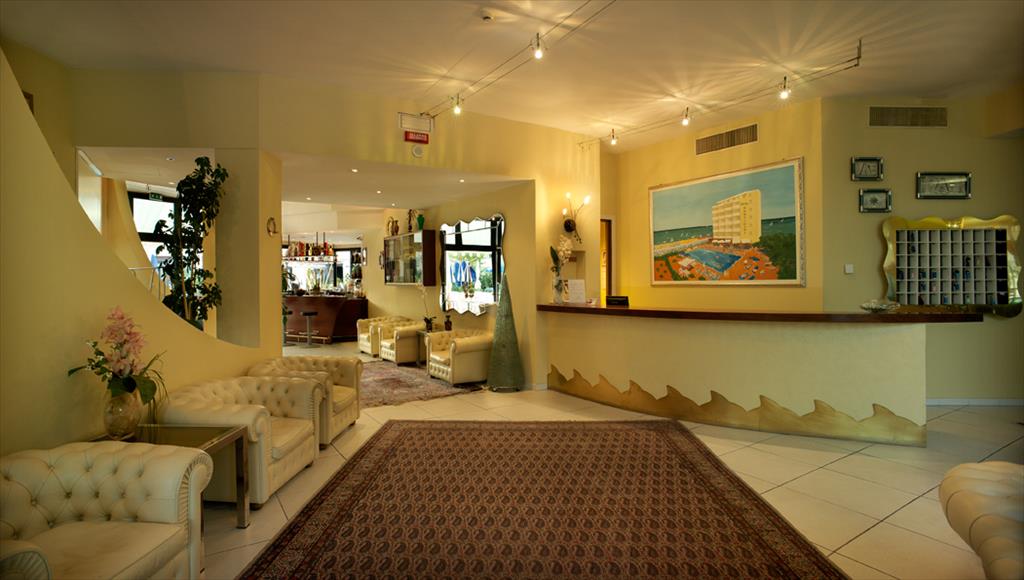 Hotel Perticari - Hall