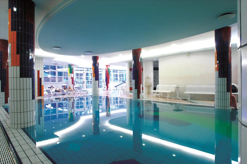 Hotel Shandranj - Piscina