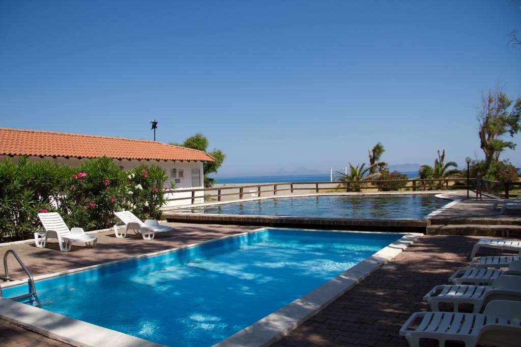 Villaggio Simenzaru Wild - PiscinaEsterna
