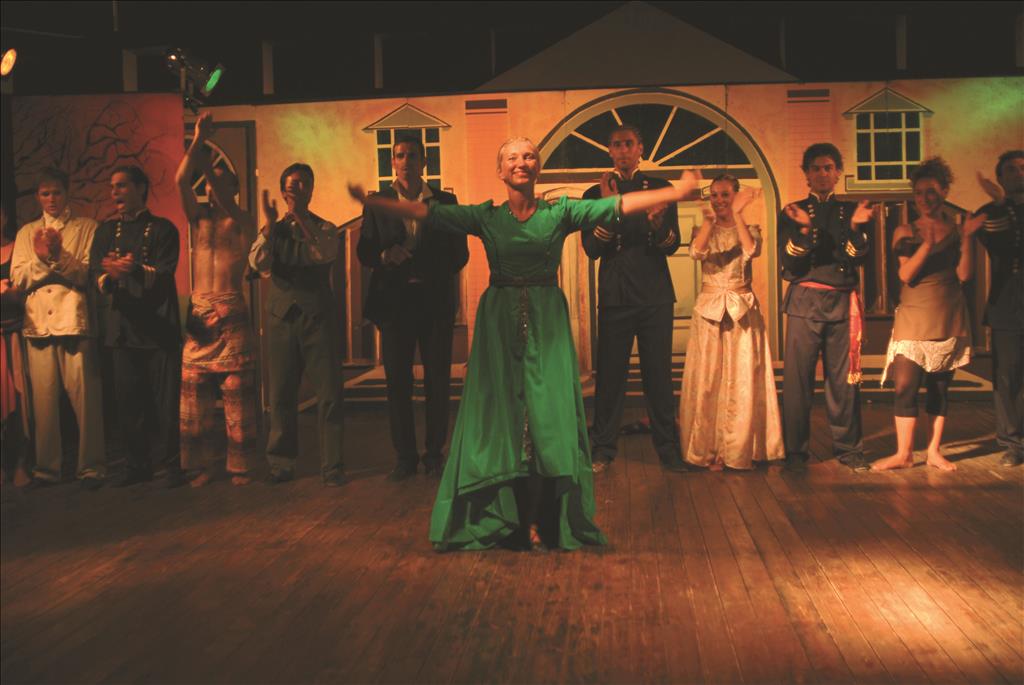 Villaggio Spiaggia Lunga - Teatro