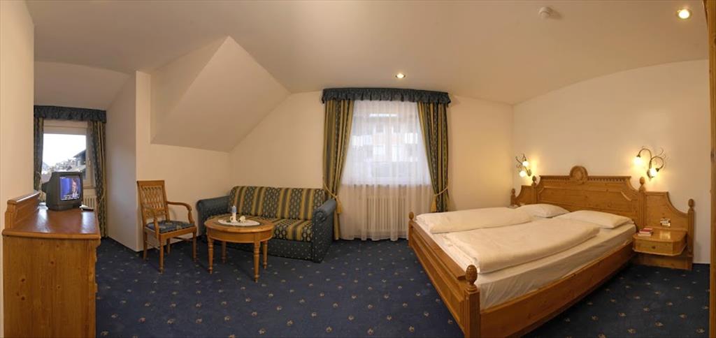 Hotel Touring - Camera