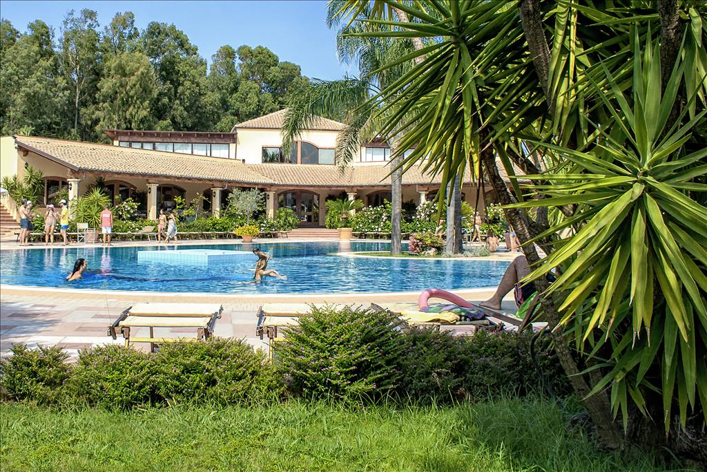 Aparthotel Vascellero Club Resort - Piscina