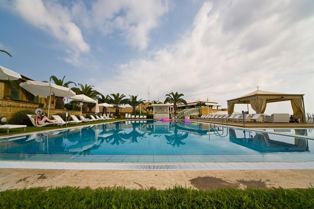 Hotel Venus Sea Garden - Piscina